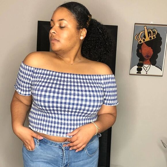 2/$20 ARIZONA Smocked blue gingham Crop Top, 2X - Picture 5 of 5